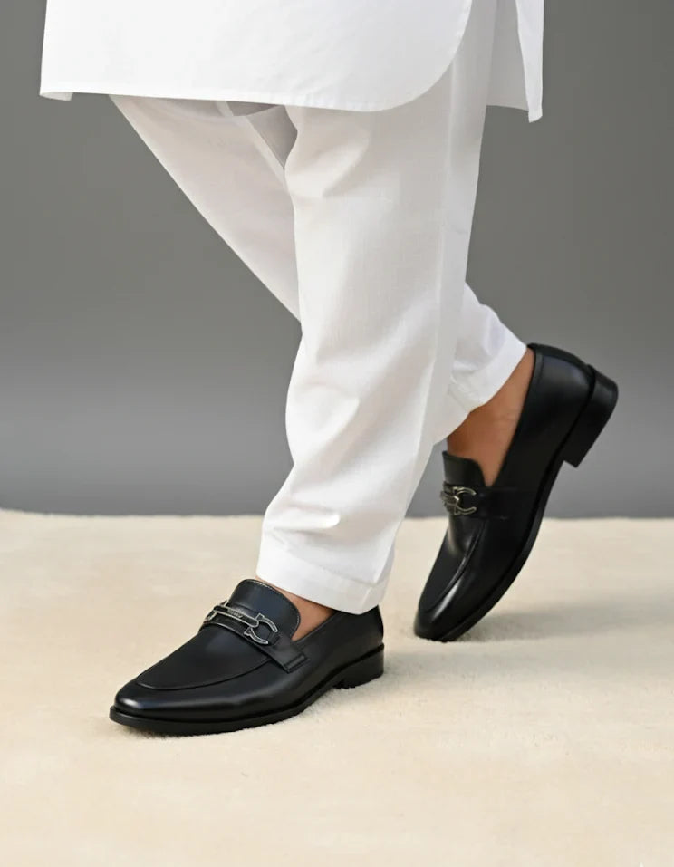 Handmade Fashion Buckle Shoes