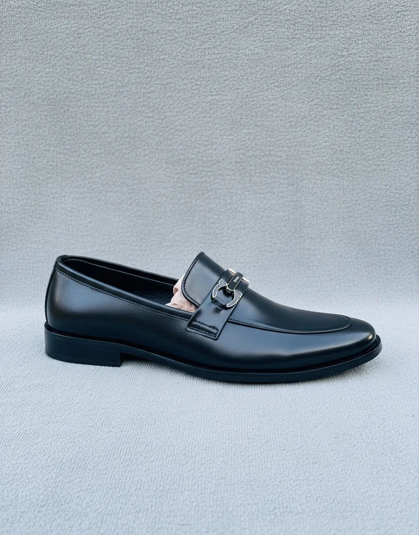 Handmade Fashion Buckle Shoes